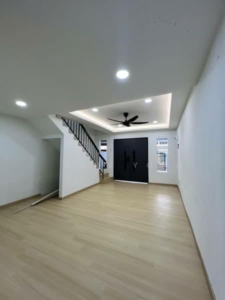 Double Storey Low Cost @ 9 Jalan Lading 16, Taman Puteri Wangsa, Ulu Tiram, Johor - 3