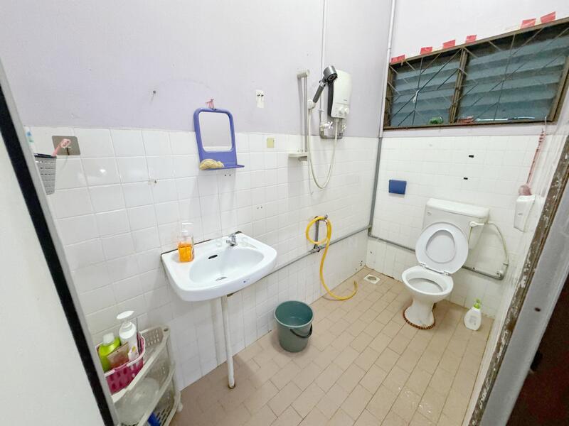 Taman Johor Jaya - 5