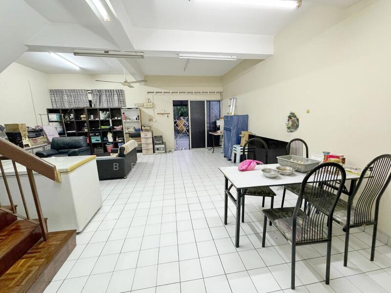 Taman Johor Jaya - 4