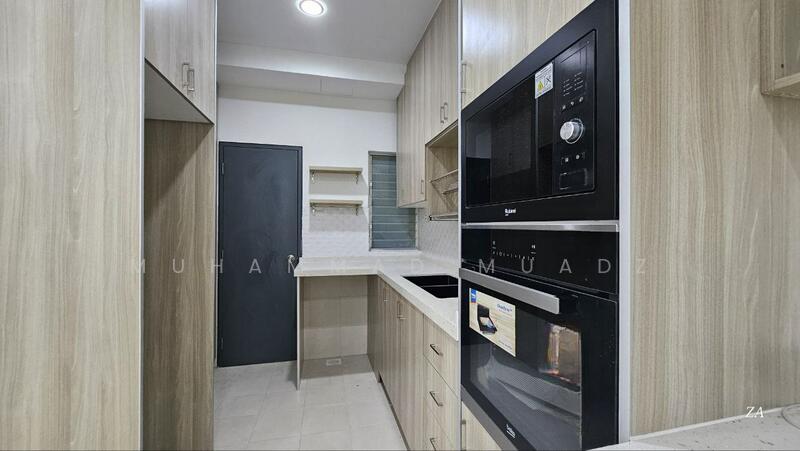 Lakefront Homes - 4