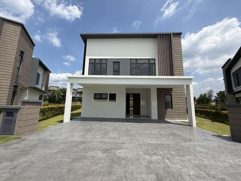 Emerald Residence - 1