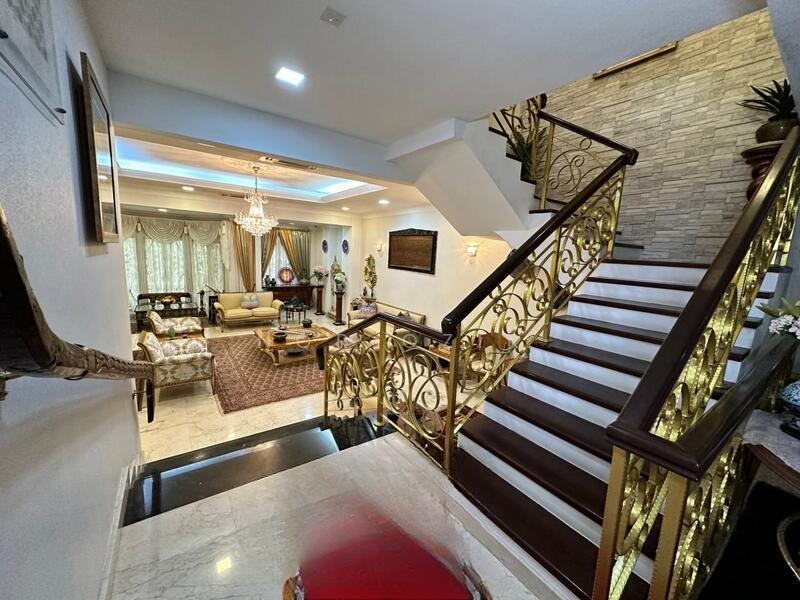 Corner Semi-D Facing Open, SS 4, Taman Kelana Jaya - 2