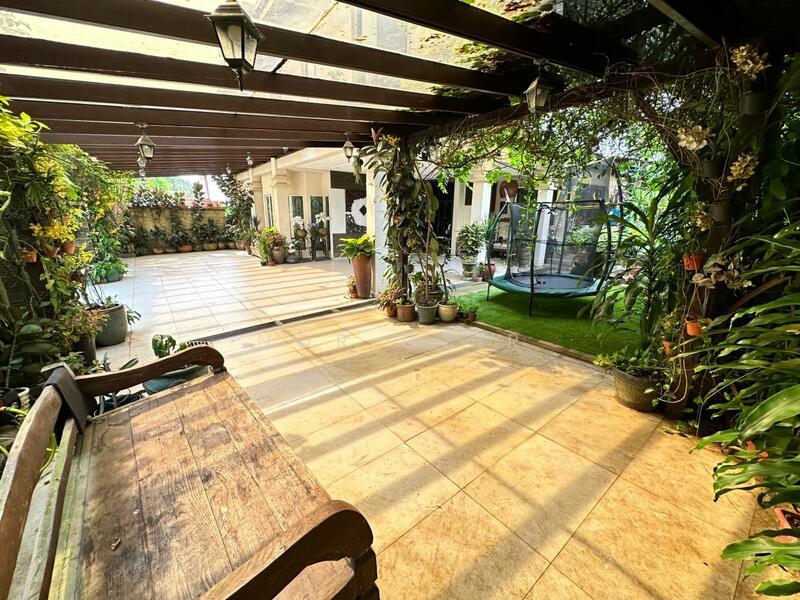 Corner Semi-D Facing Open, SS 4, Taman Kelana Jaya - 3