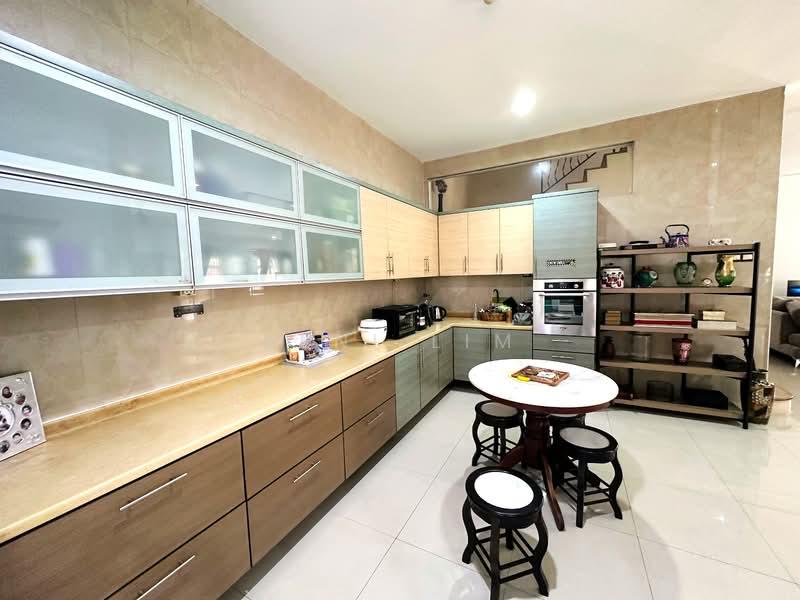 Damansara Legenda - 4