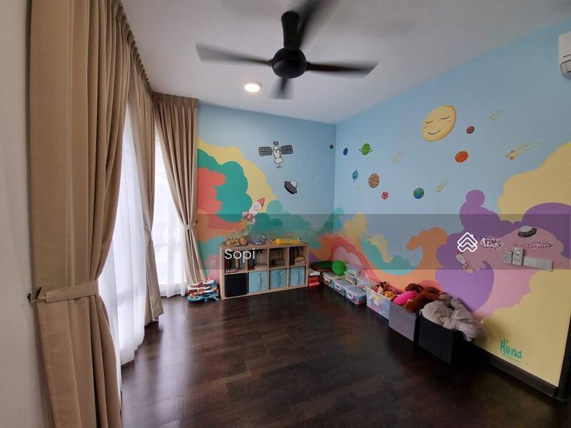 City of Elmina : Reesia - 4