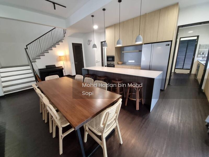 City of Elmina : Reesia - 2