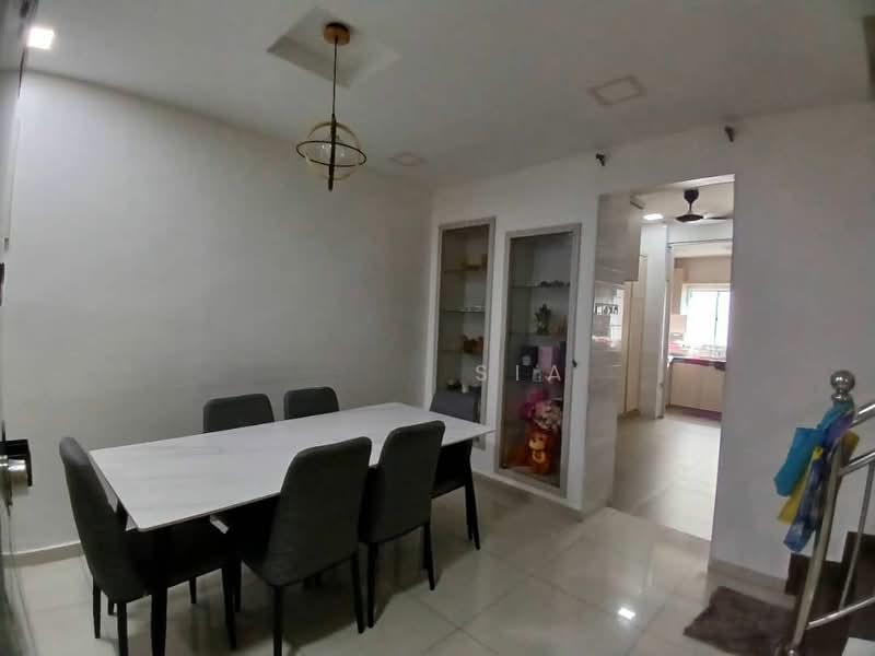 Bayu Tinggi Double Storey 20x70 Renovated house For Sale - 4