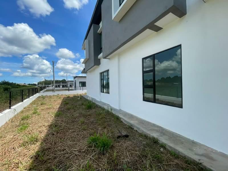 Westhill - 4