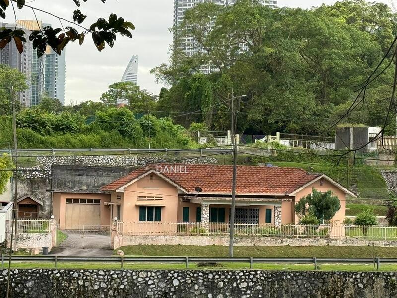 FEDERAL HILL, KUALA LUMPUR. - 1