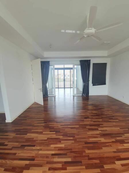 3-storey Terraced House at Lake Fields - 3