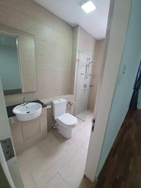 3-storey Terraced House at Lake Fields - 5