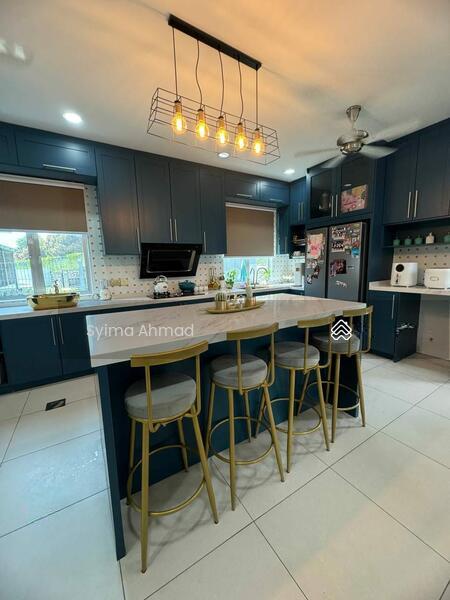 Freehold FULLY FURNISHED Bungalow 2.5 Storey Sikamat, Seremban - 1