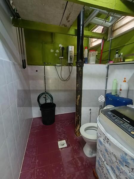 Flat Taman Perling - 5