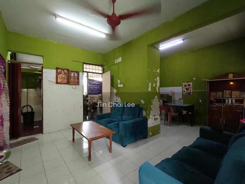 Flat Taman Perling - 2