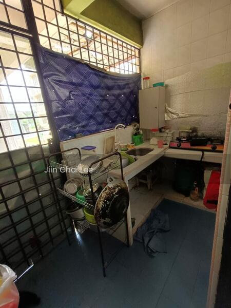 Flat Taman Perling - 4