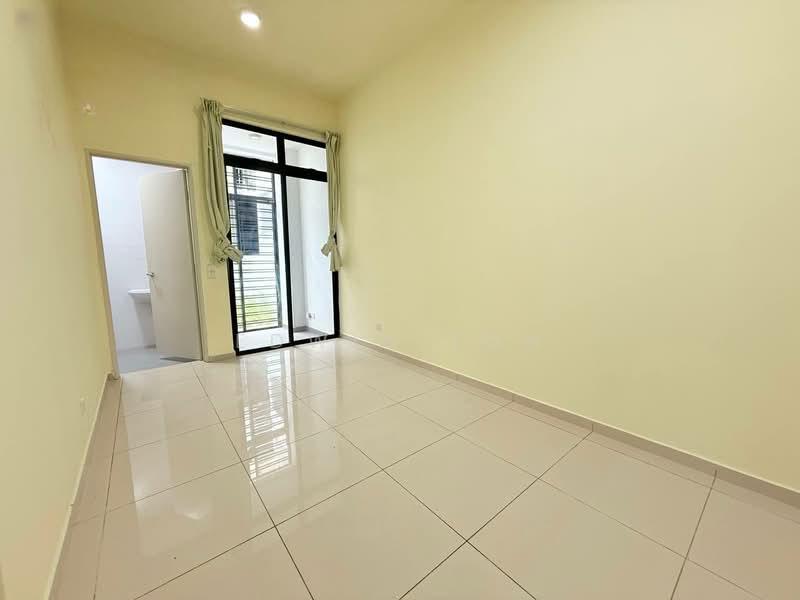 Garden Villas, Bukit Indah - 2