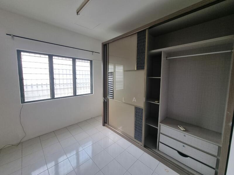 Kepong Baru 1-storey End Lot Renovated & Refurbished, Move in condition - 3