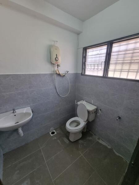 Kepong Baru 1-storey End Lot Renovated & Refurbished, Move in condition - 4