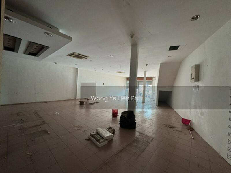 Shops, 3 Storeys, Main Road, Pekan Pangkor, 32300 Pangkor Island, Perak - 3