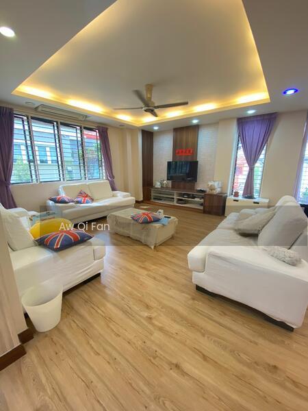 Semi-D house at Taman Selayang Jaya - 2