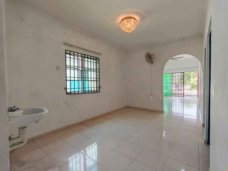 HALAMAN PENGKALAN INDAH - 5