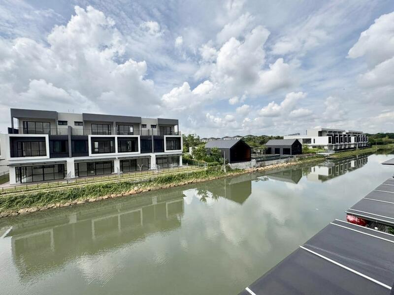 Waterway Residences - 5