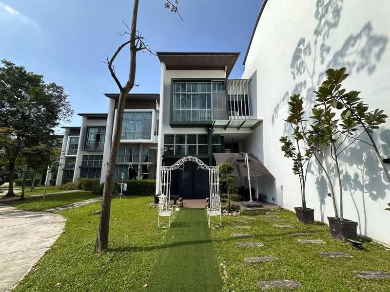 Schumann, Symphony Hills - 1