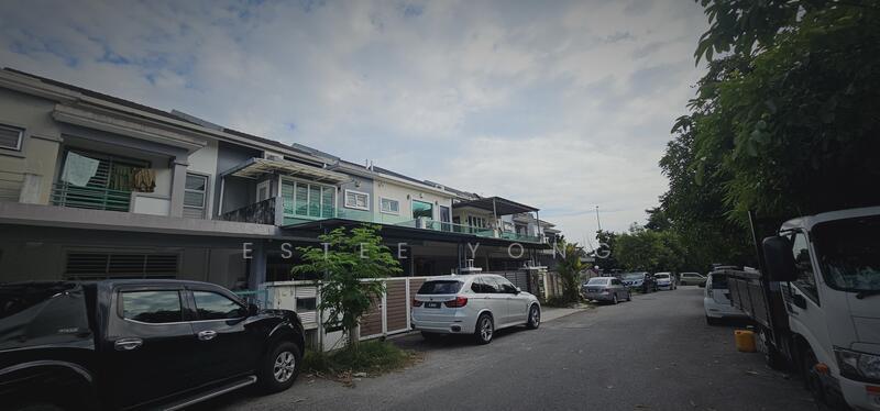 Corner double storey house at bandar mahkota cheras for sale - 1