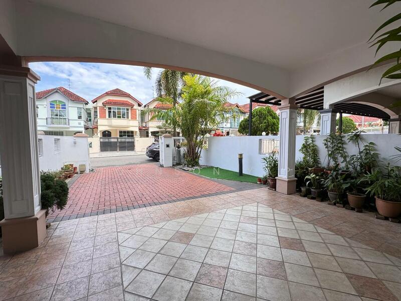 Taman Impian Emas @ Double Sty house - 3
