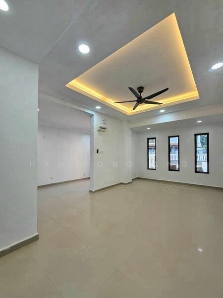 Taman Johor Jaya - 5