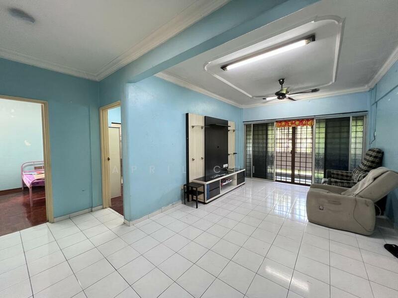 Lily & Jasmine Apartment - 1