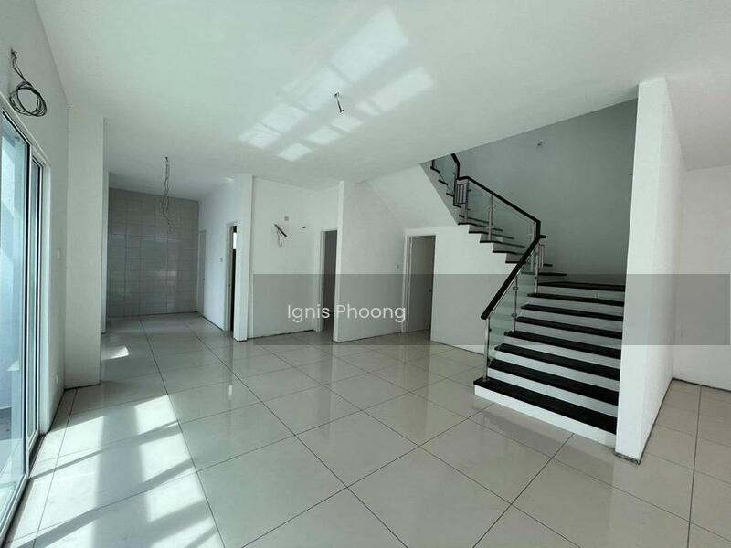 Sentrino Residence 3 Storey Semi-D @Alma - 4