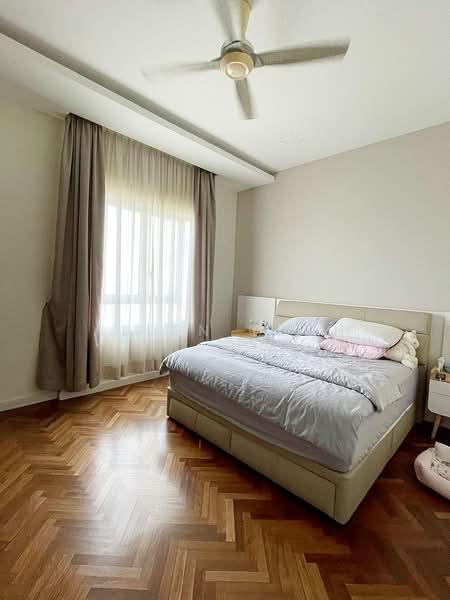 Quayside Seafront Resort Condominiums - 5