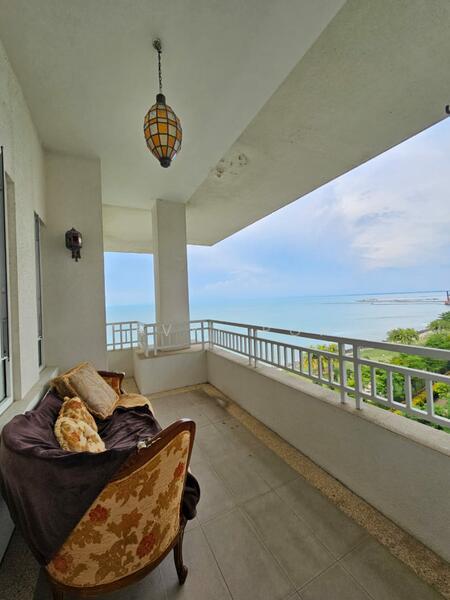 Quayside Seafront Resort Condominiums - 5