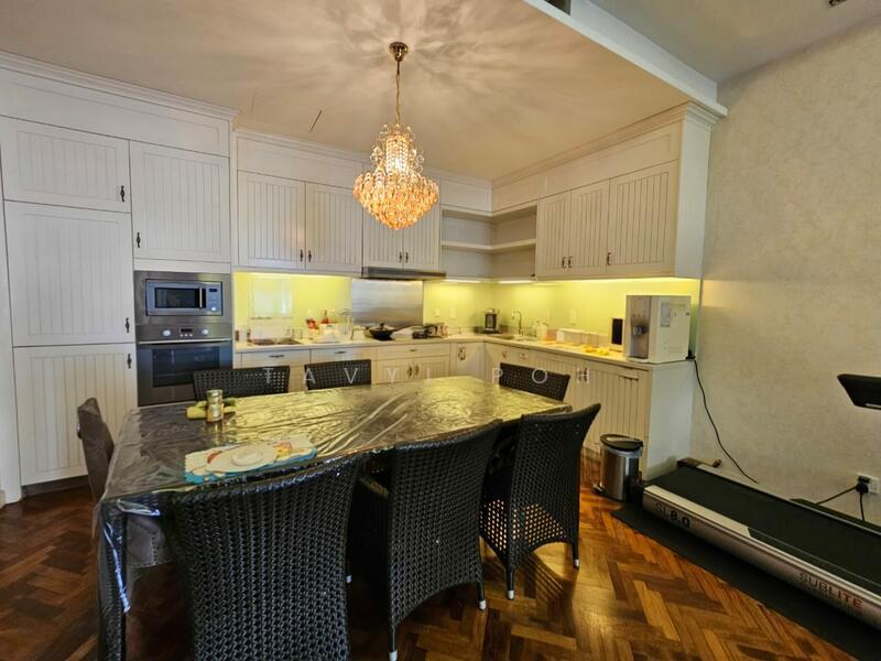 Quayside Seafront Resort Condominiums - 4