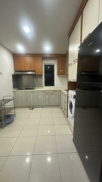 The Embassy (Bangunan Duta Impian) - 1