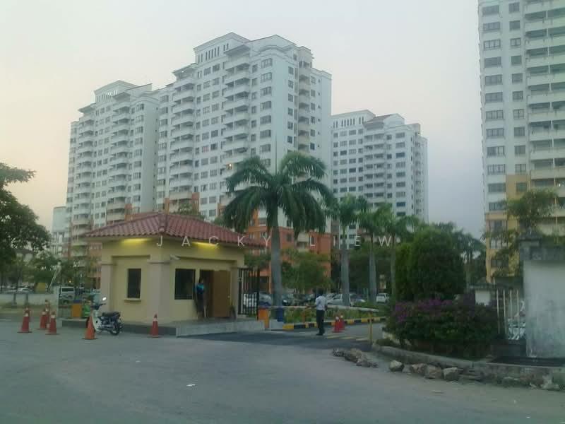 Vista Millennium Condominium - 5