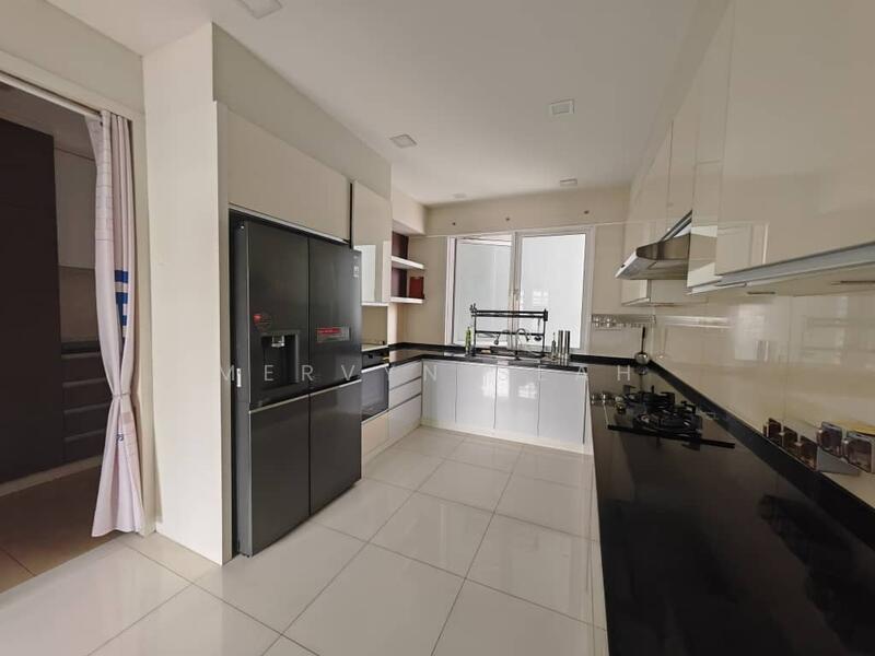 Central Park condominium - 4