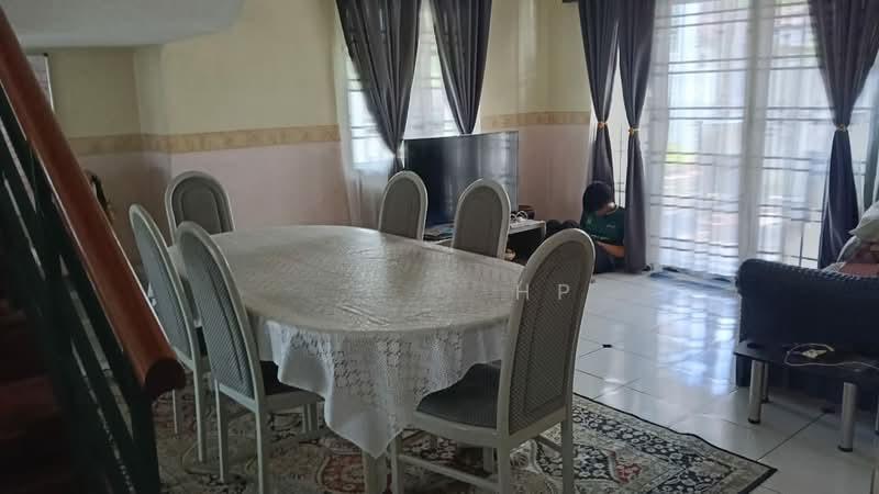 Bandar Tasik Kesuma - 4