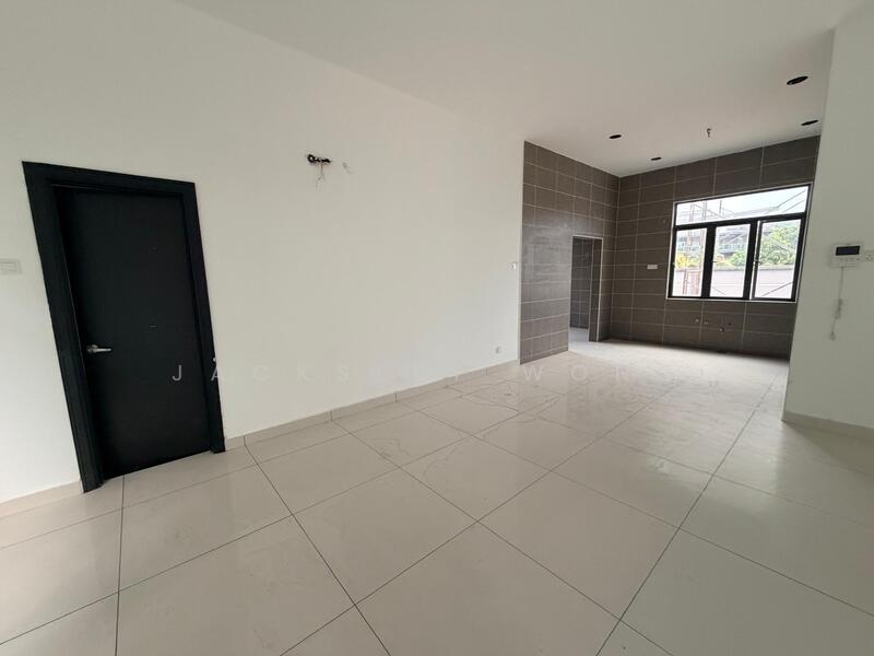 Wira Mutiara, Bandar Sungai Long - 4