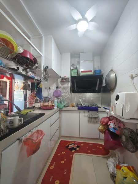 Penhill Condominium - 4