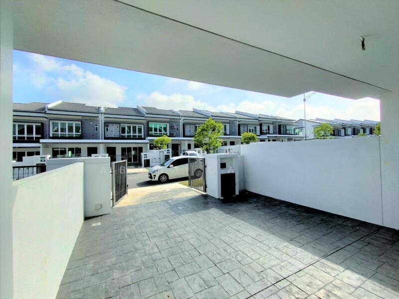 Serenia Adiva @ Serenia City - 2