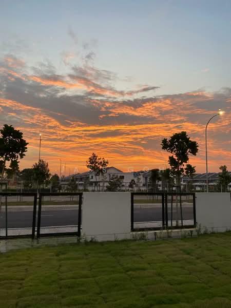 Bandar Bukit Raja : Lumira - 2