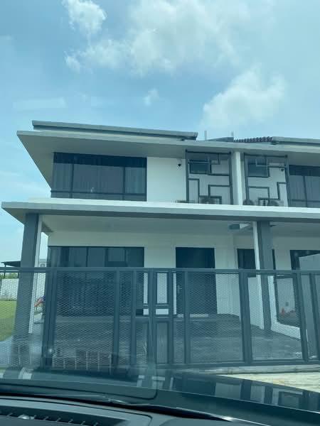 Bandar Bukit Raja : Lumira - 5