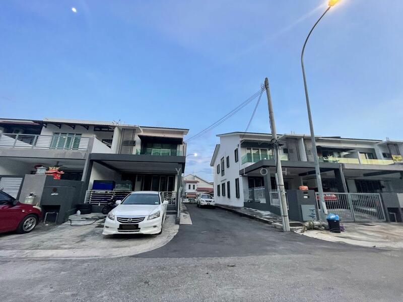 2-storey Terrace House at Taman Baiduri - 1
