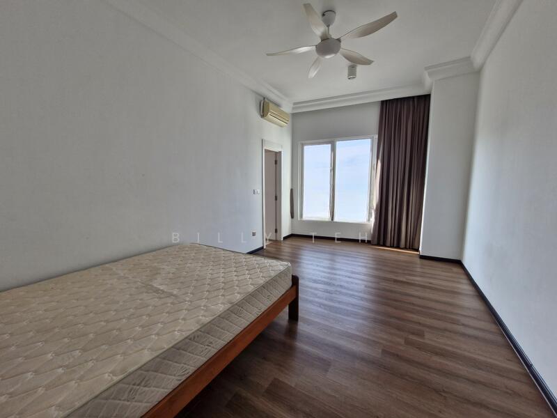 The Cove Condominium - 5