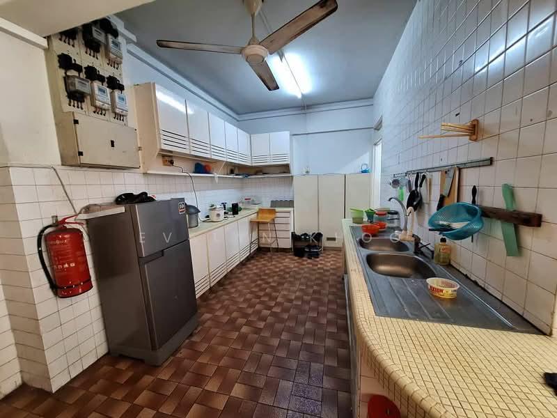 Merdeka View Apartment - 4