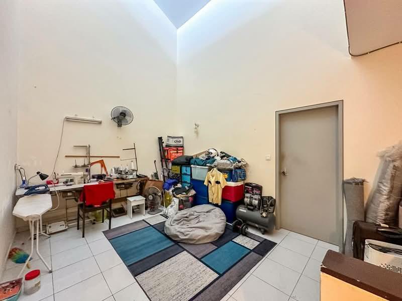 Laman Orkid Nilai Impian - 2
