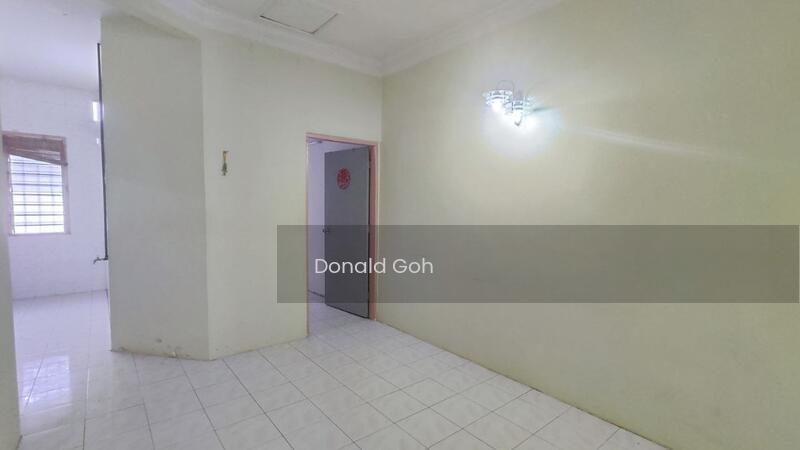 Gunung Rapat Single Storey Terrace House For Sale - 3