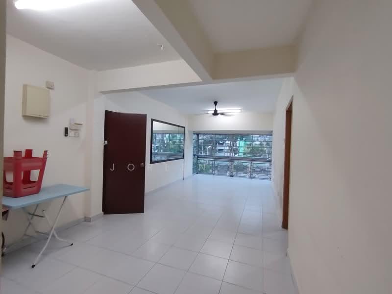 Lily & Jasmine Apartment - 2